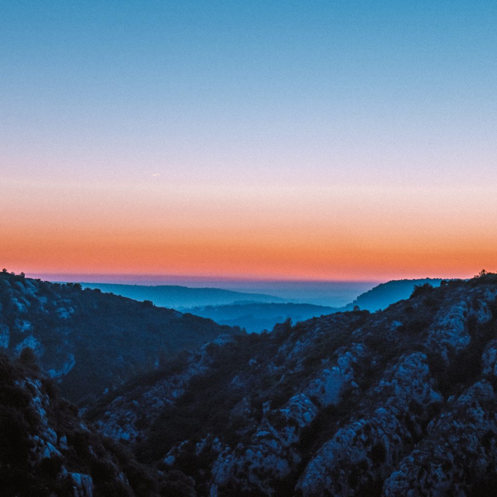 Dégradé du coucher de soleil sur les gorges