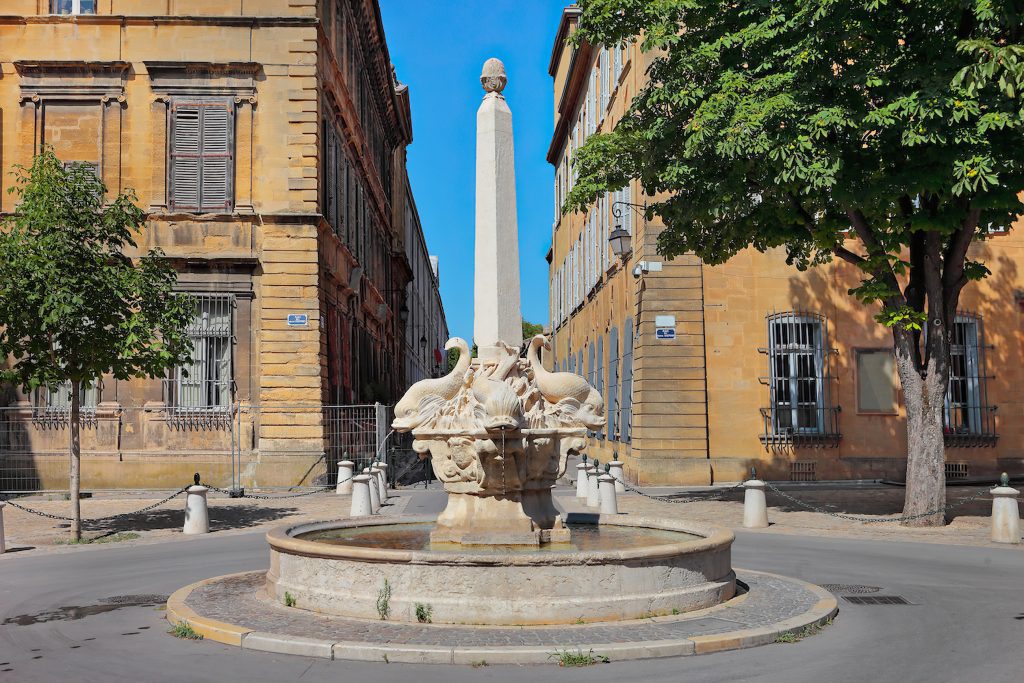 La Place des Quatre Dauphins | Aix en provence