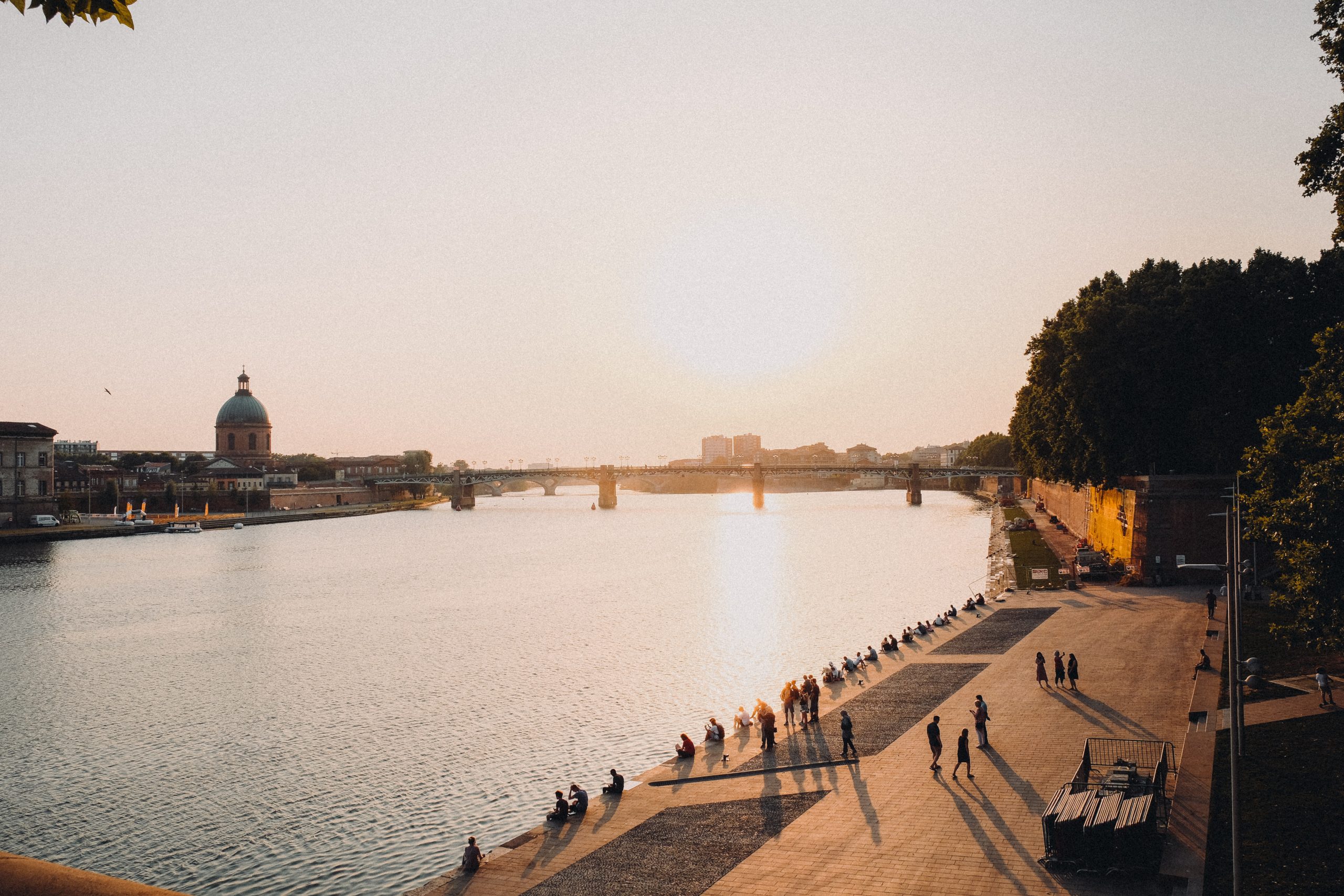 The banks of the Garonne in Toulouse