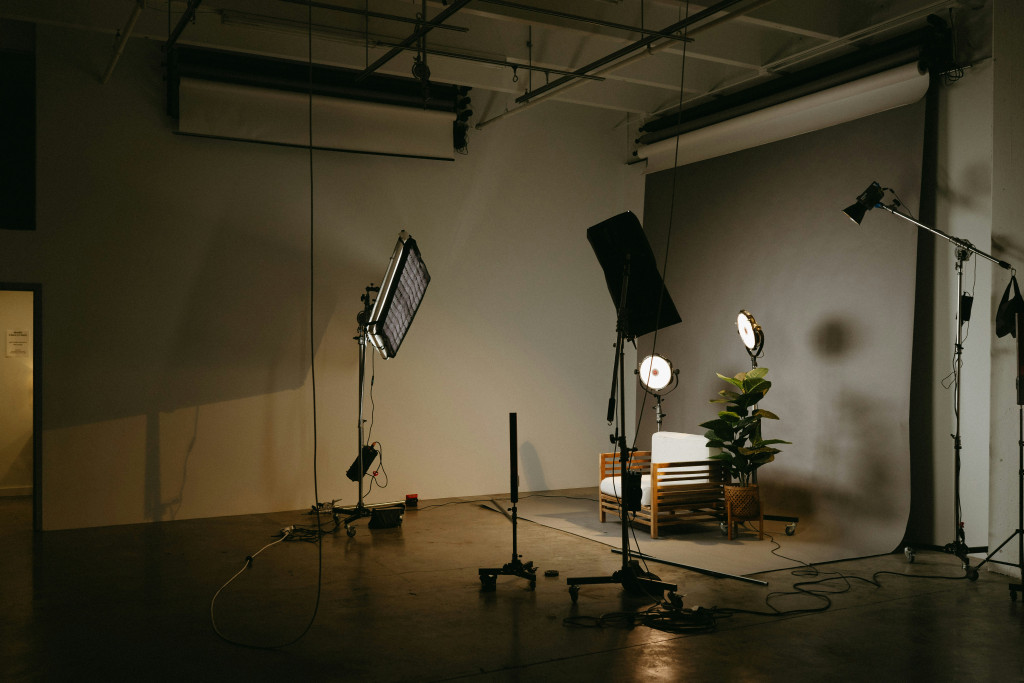 Studio de tournage vide - Vidéaste & Réalisateur – B2B, Mariage, 3D - Quentin Berguet