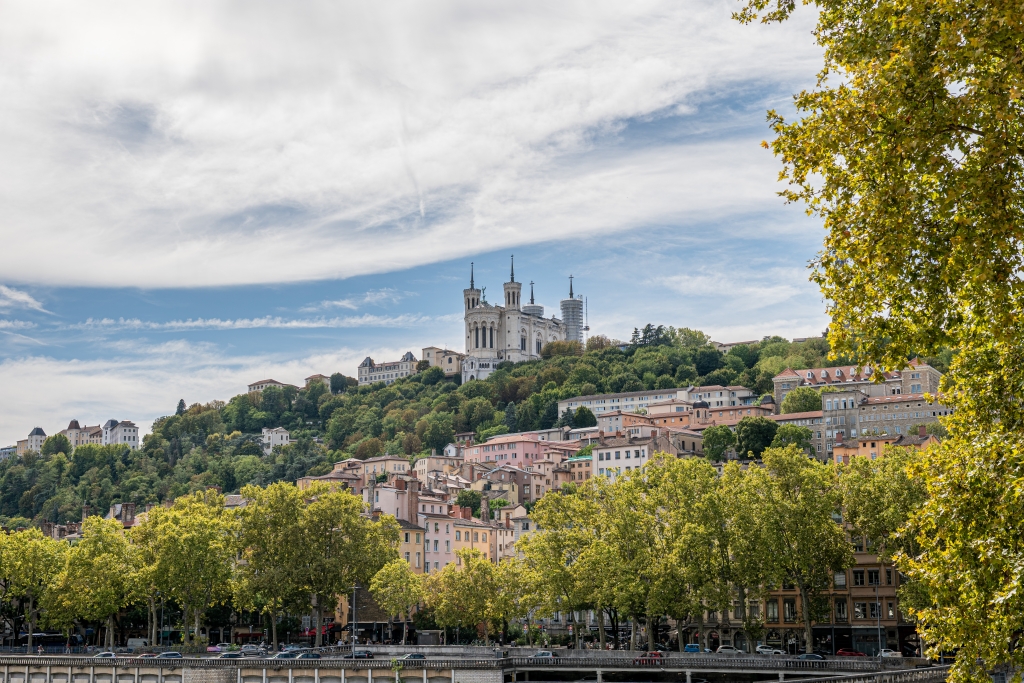 Vue sur la colline de Fourvière depuis le balcon